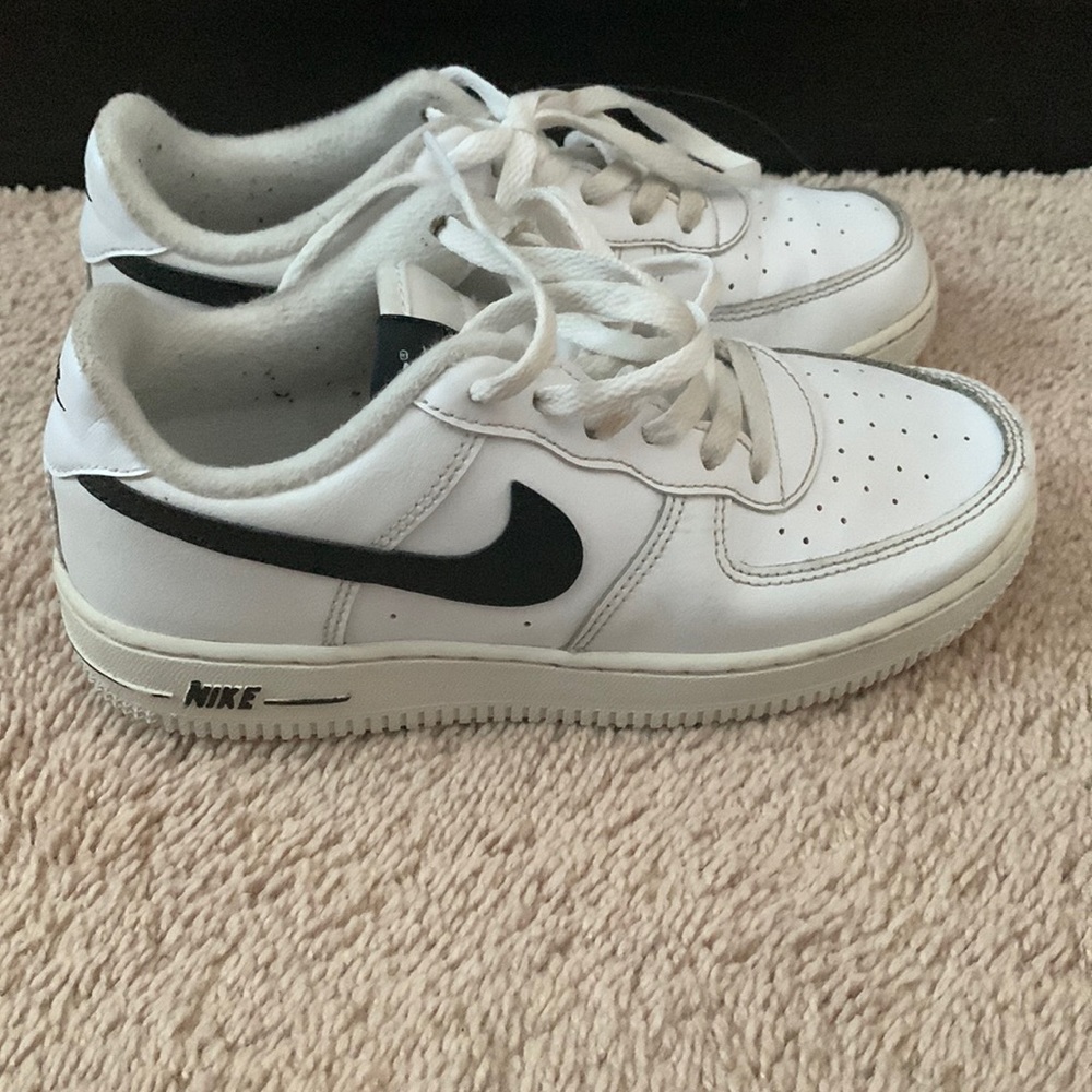 White and black Nike Airforce
